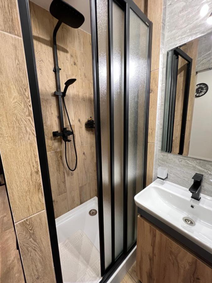 Cozy Loft На Староєврейській 24 Lviv Ngoại thất bức ảnh